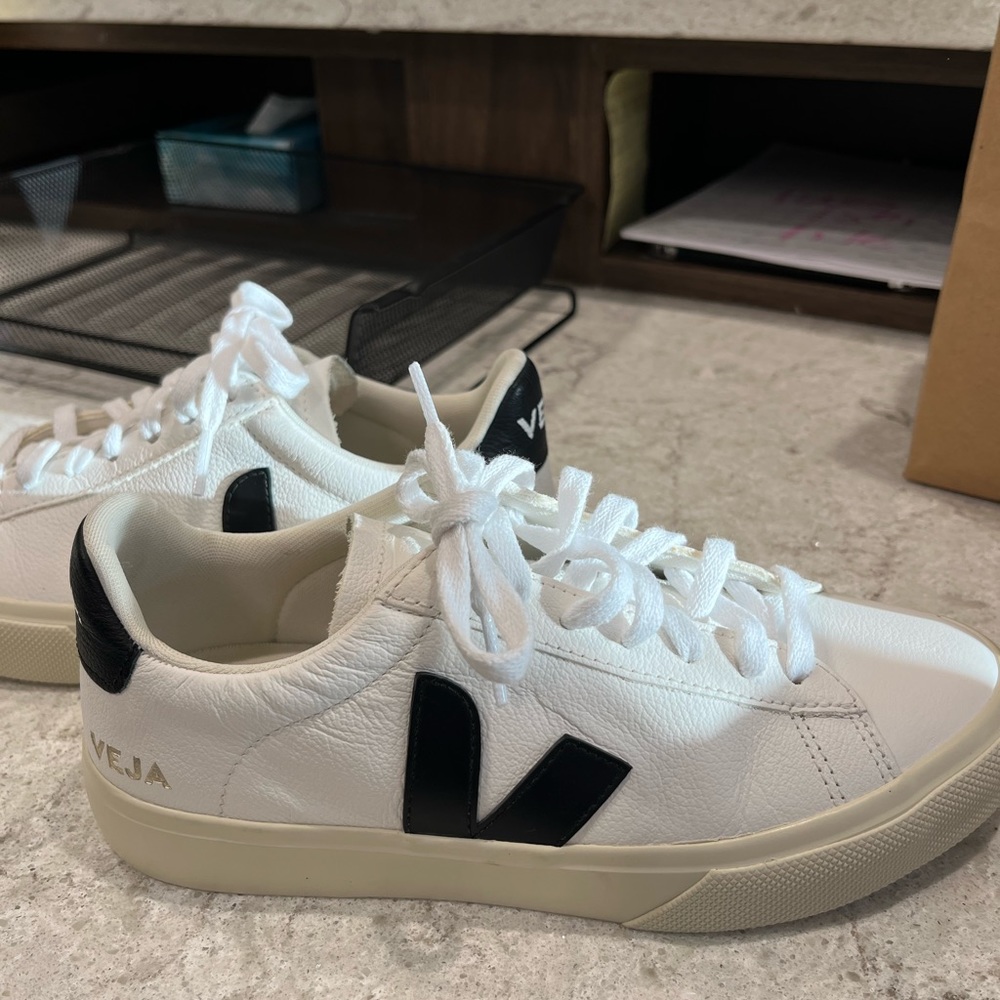 Womens Veja shoes